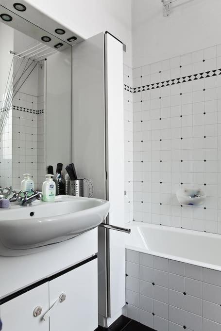 Apartment With Terrace In Central Milano Esterno foto