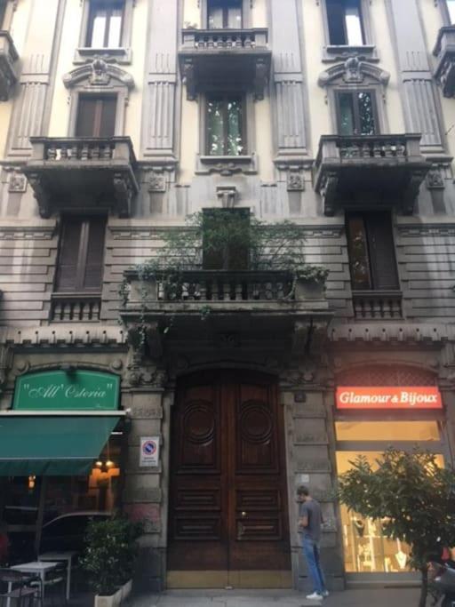 Apartment With Terrace In Central Milano Esterno foto